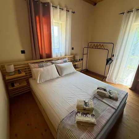 Margarita In Paralia Velikas